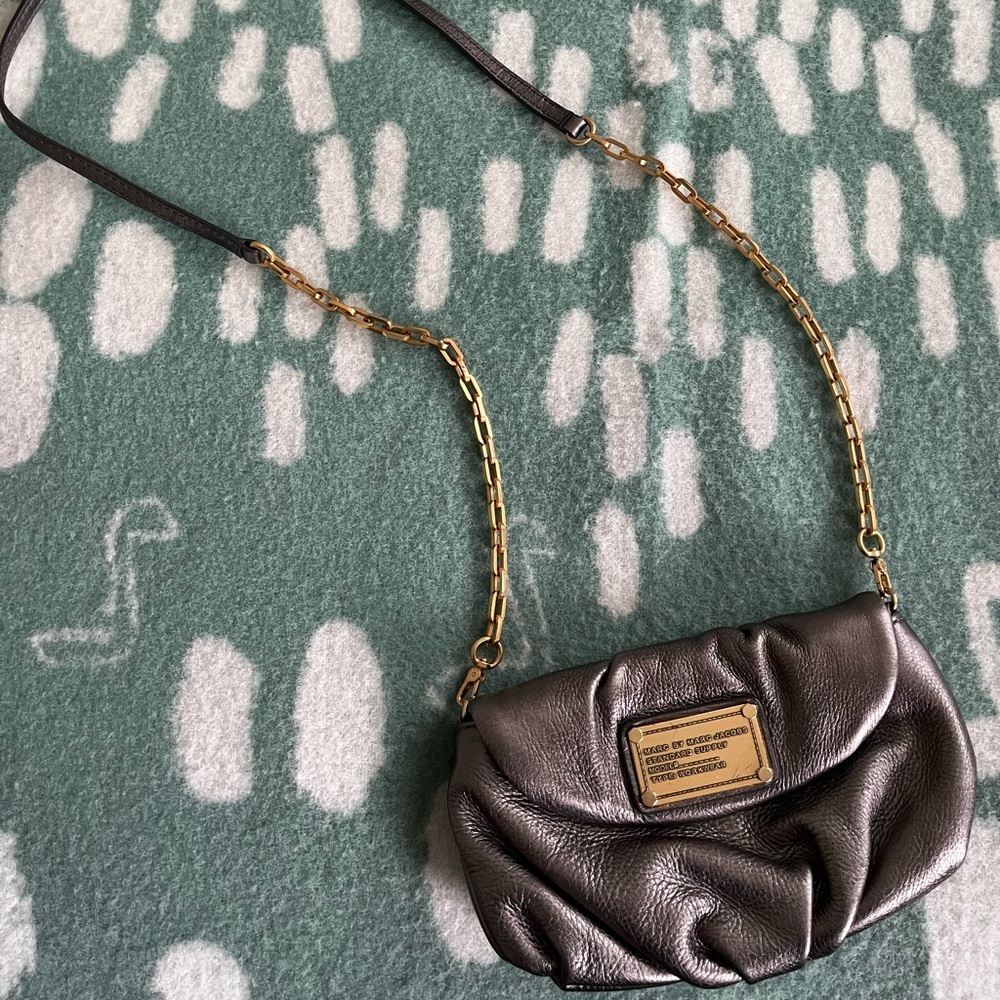 MARC BY MARC JACOBS - Classic Q Karlie Crossbody Flap Bag in Metallic Leather